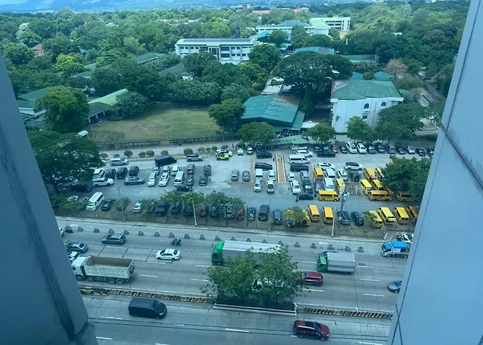 Chill Staycation Near Ateneo, Up & Maginhawa Eats Apartment *