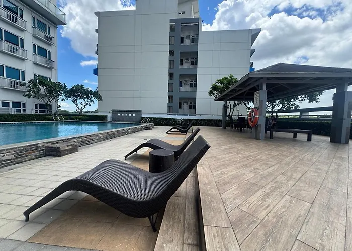 Chill Staycation Near Ateneo, Up & Maginhawa Eats Apartment Manila